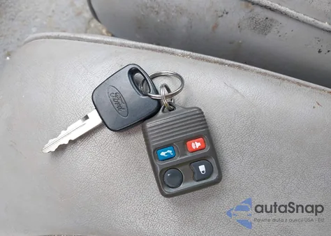 2000 Mercury Grand Marquis Ls from USA, damaged, VIN 2MEFM75W8YX669536